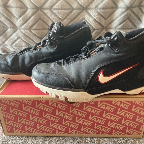 Nike Zoom Generation Lebron 1 Basketball Shoes Black Size 11 - Picture 3 of 8